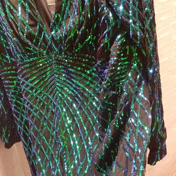 For Curvy Girls. Sequined Knit Mini NWT - Picture 14 of 14